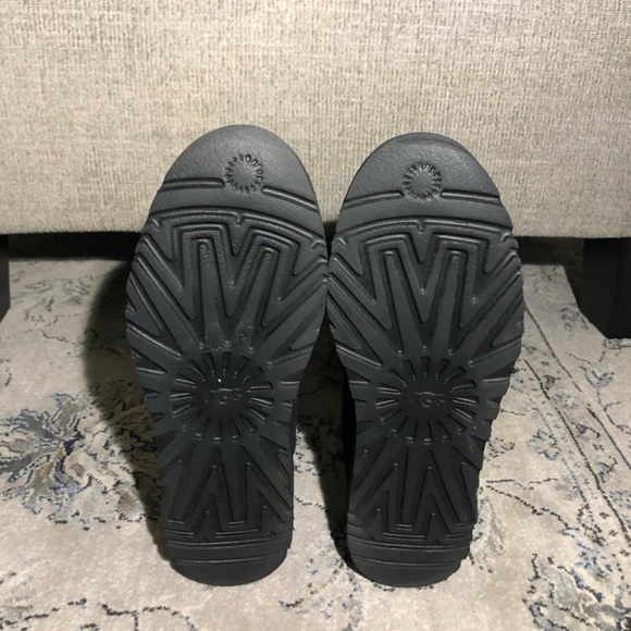 UGG Michelle Boots Shearling Mid Calf in Black - Picture 6 of 7